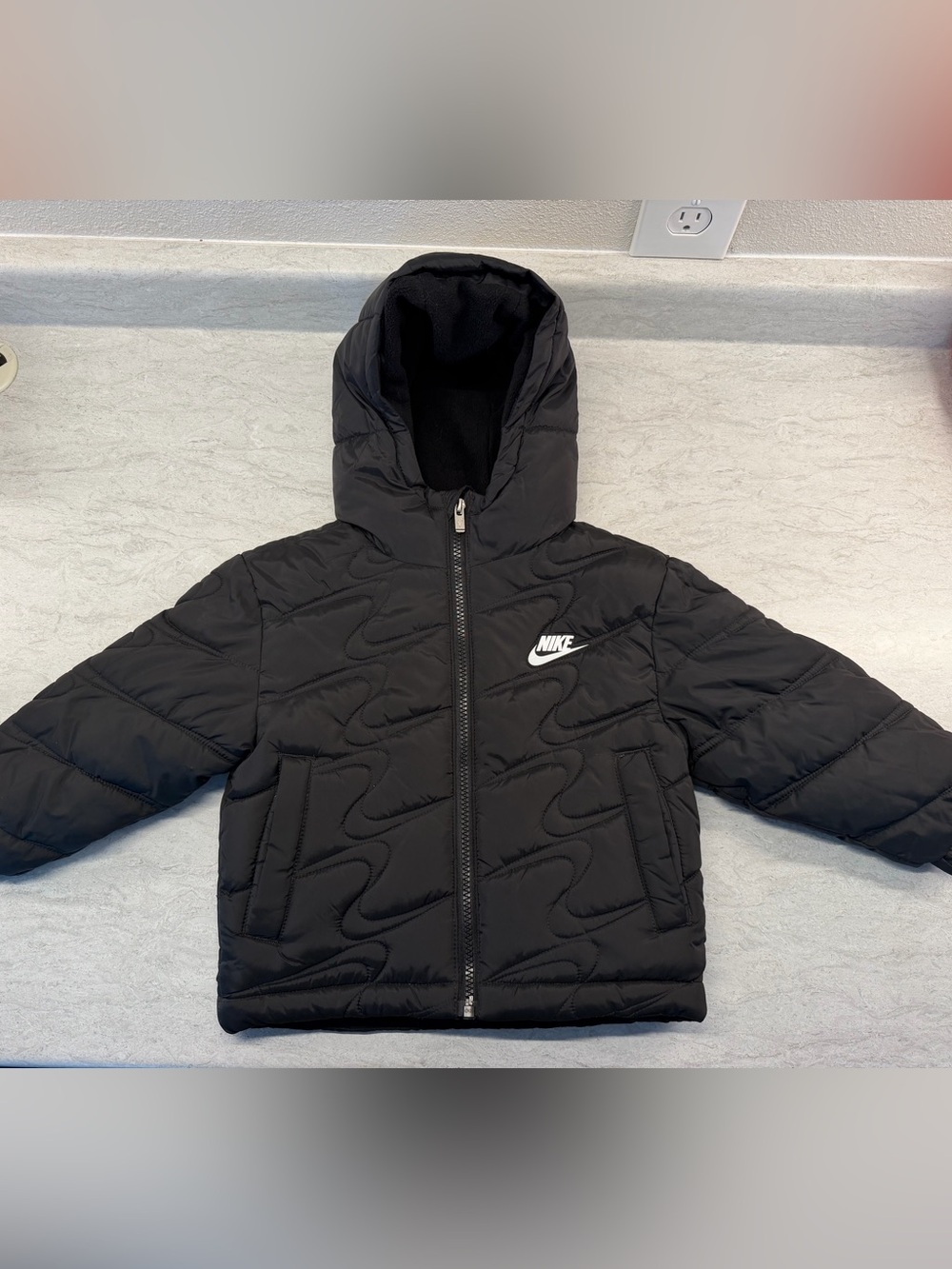 NWT Nike Black Kids Puffer Jacket 2T